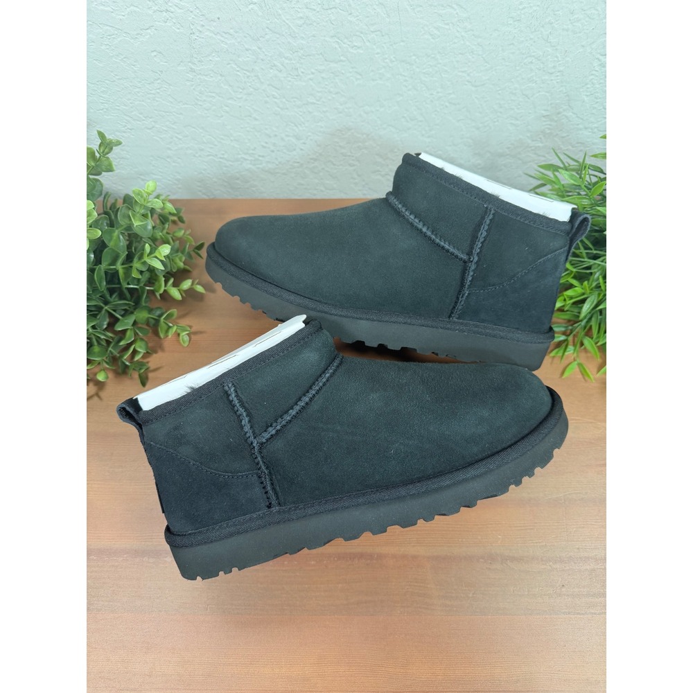 UGG Womens Classic Ultra Mini Black Suede Sheepskin Ankle Boots Size 8
